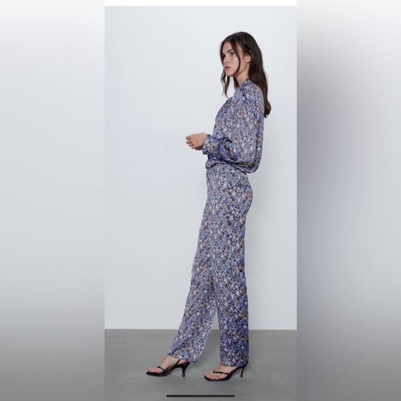 Zara TIED FLORAL BLOUSE - Picture 5 of 12